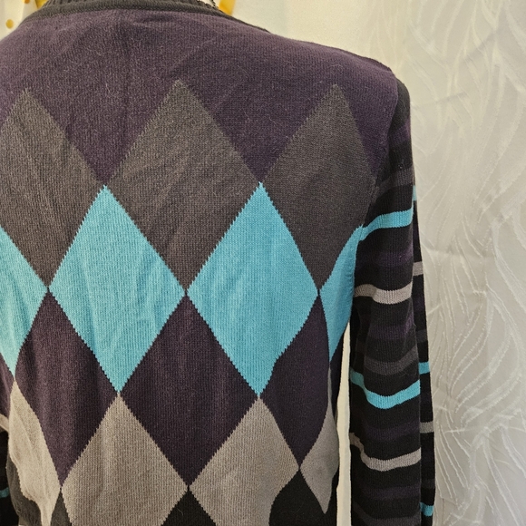 Peck & Peck | Argyle and Striped Cardigan with Button Detail | Size Small - Picture 6 of 9